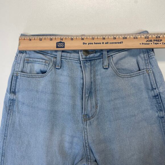 Hollister Ultra High Rise Mom Jeans Light Wash Size 25 Distressed Denim - Picture 6 of 8